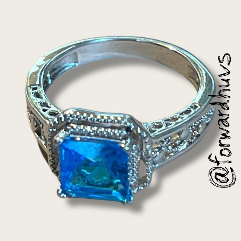 Bundle Sale 3 for $15 | Bold Blue Glass Princess Cut Ring – Size 9